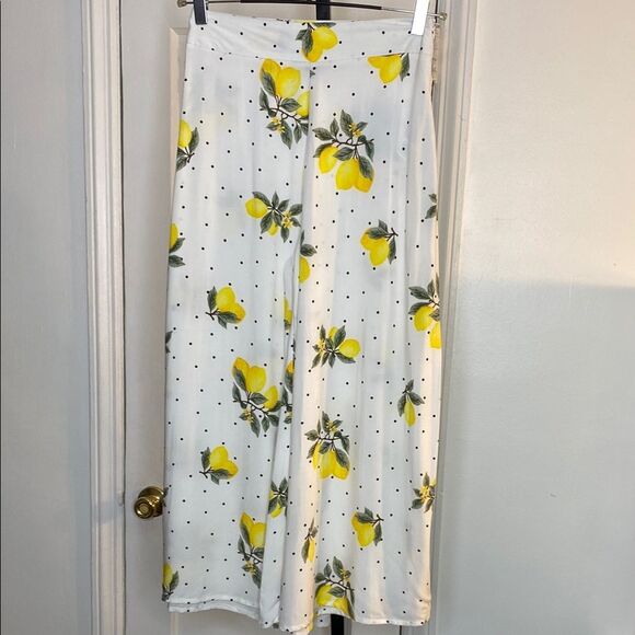 Lemon Print Gaucho Pants - Picture 1 of 6